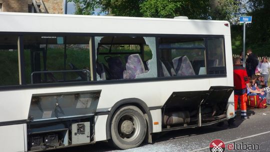 Wypadek autobusu w Zarębie