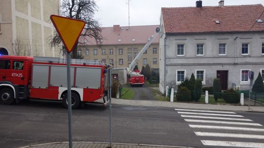 Płonące sadze w kominie