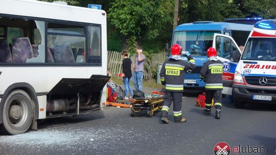 Wypadek autobusu w Zarębie