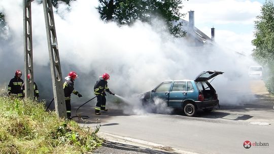 Auto spłonęło na ul. Dolnej