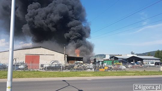 Potężny pożar w Jeleniej Górze