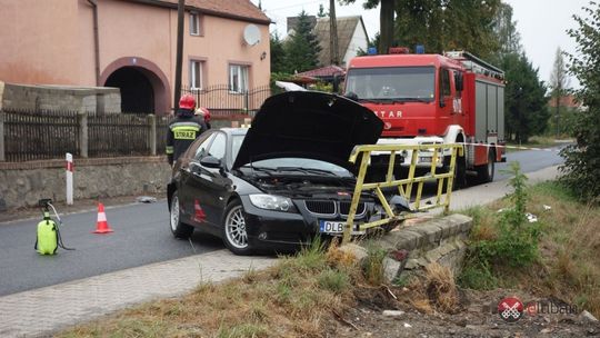 Rozbił BMW o mur