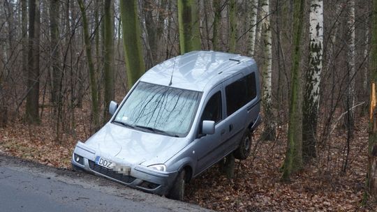 Auto dosłownie wyleciało z drogi