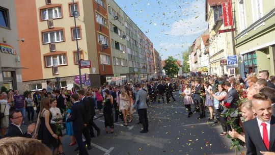 Polonez w centrum miasta