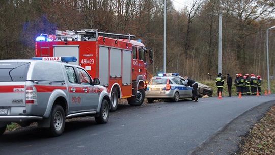 Przewoził bydło, wypadł z drogi